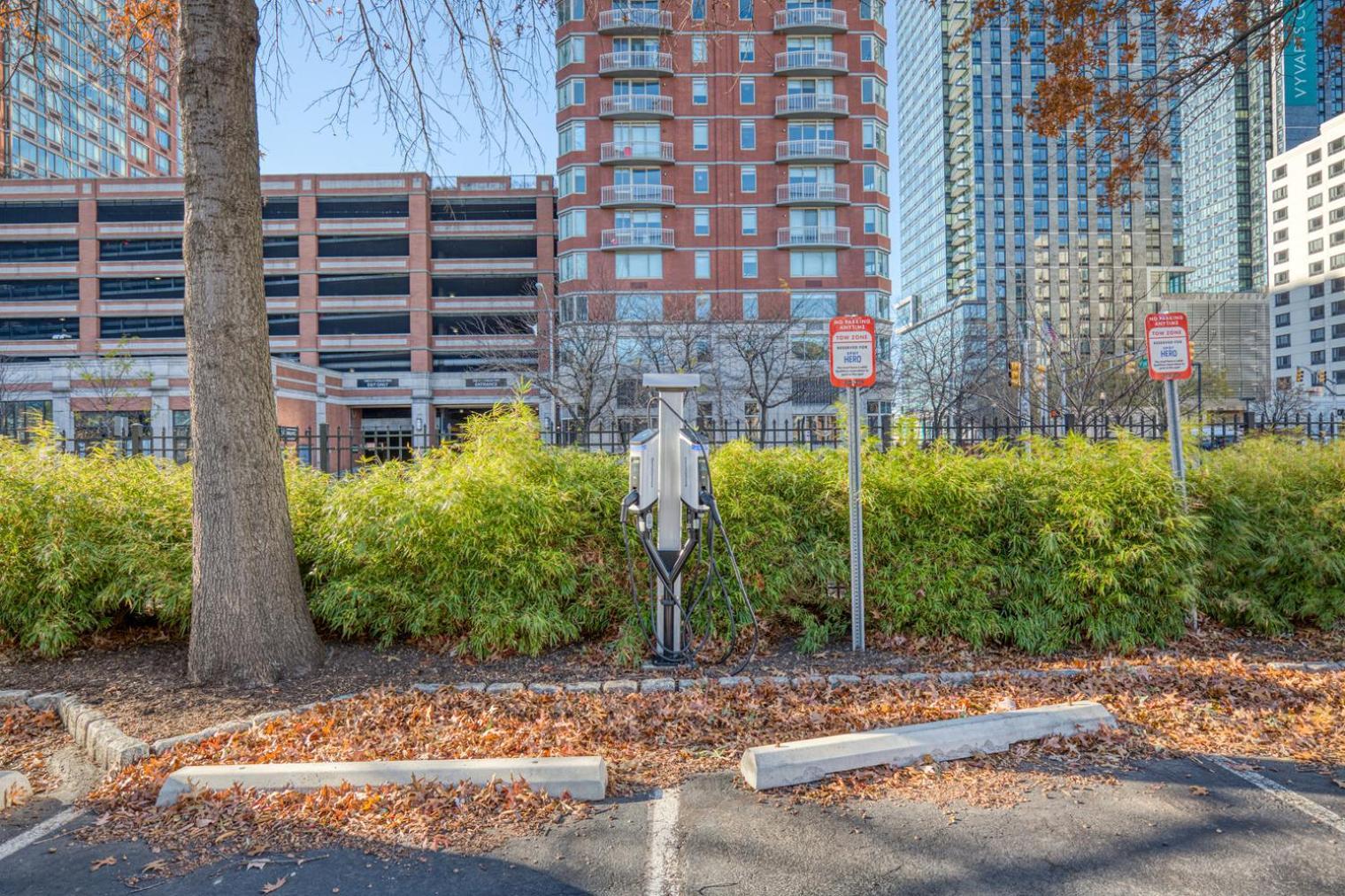 Jersey 2br W Wd Gym Elevator Nr Path Nyc-672 *